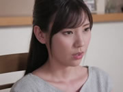 JUL-772 สาวสวยครั้งแรกกับการกินน้ำกาม Natsuki Takeuchi